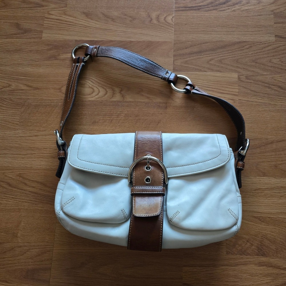 Coach Soho White Leather Buckle Flap Shoulder Bag Vintage Y2K Preppy L04S-3653